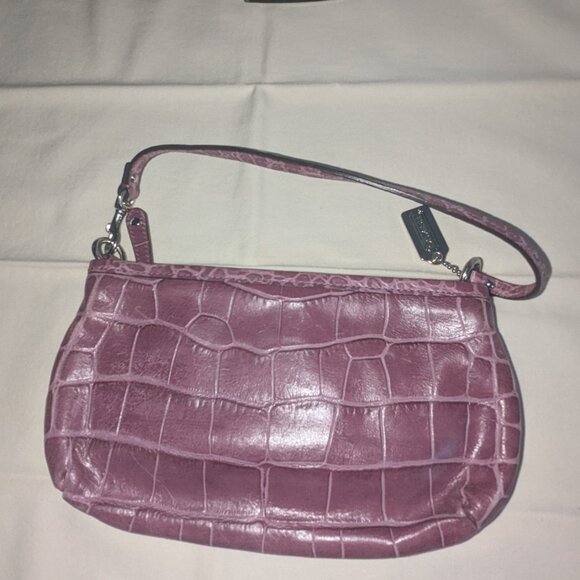 Small Coach Purple Crocodile Patent Leather handbag - Picture 2 of 3